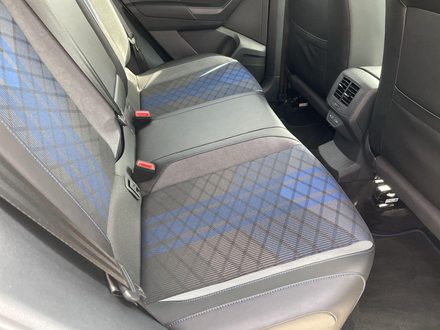 Volkswagen T-Roc - Bild 8