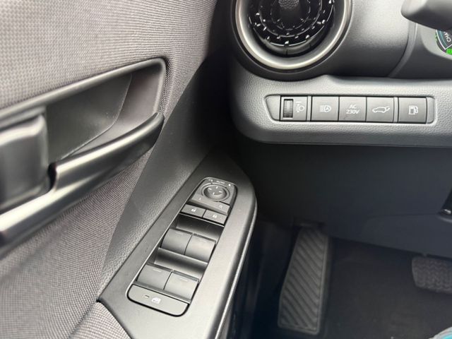 C-HR Plug-In Hybrid FWD Team Deutschland