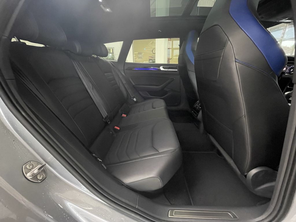 Fahrzeugabbildung Volkswagen Arteon Shooting Brake R V-max AHZV Harman Kardon