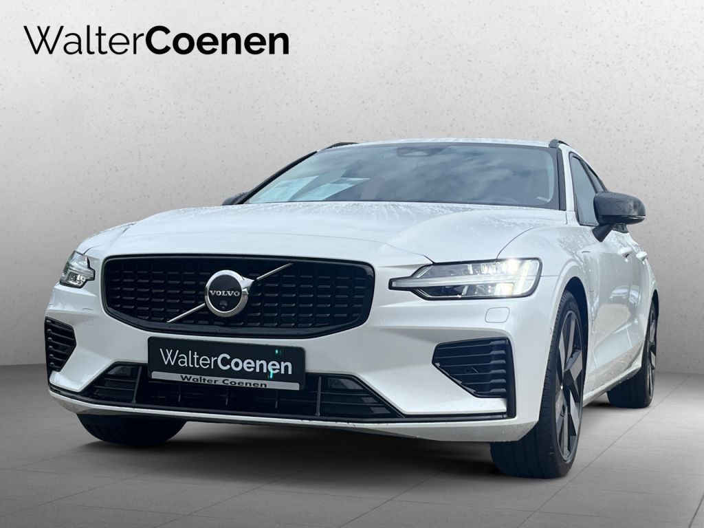 VOLVO V60 T6 Plug-in Hybrid AWD Plus Dark Pano  360°