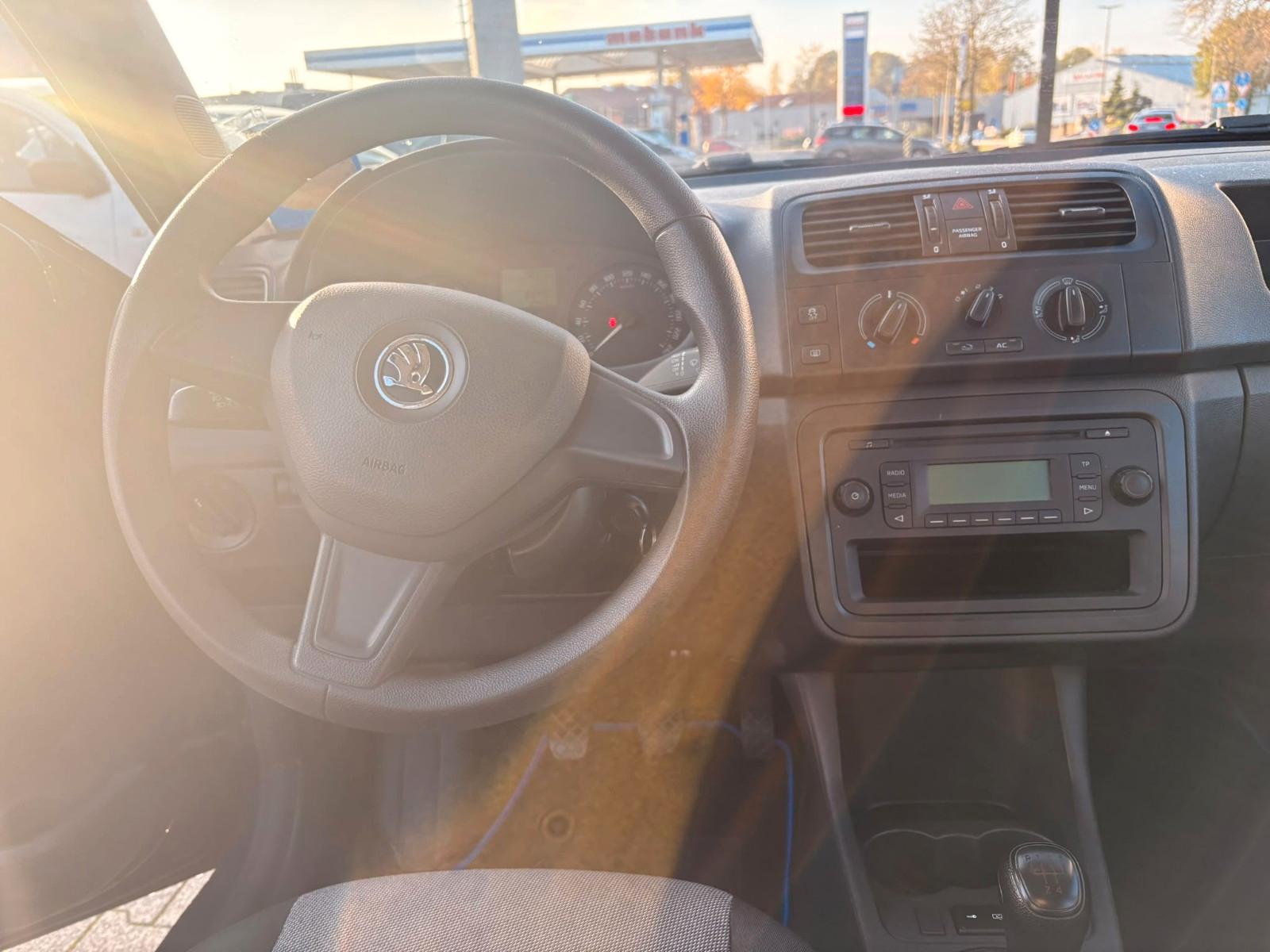 Skoda Roomster 2014 — фото 10