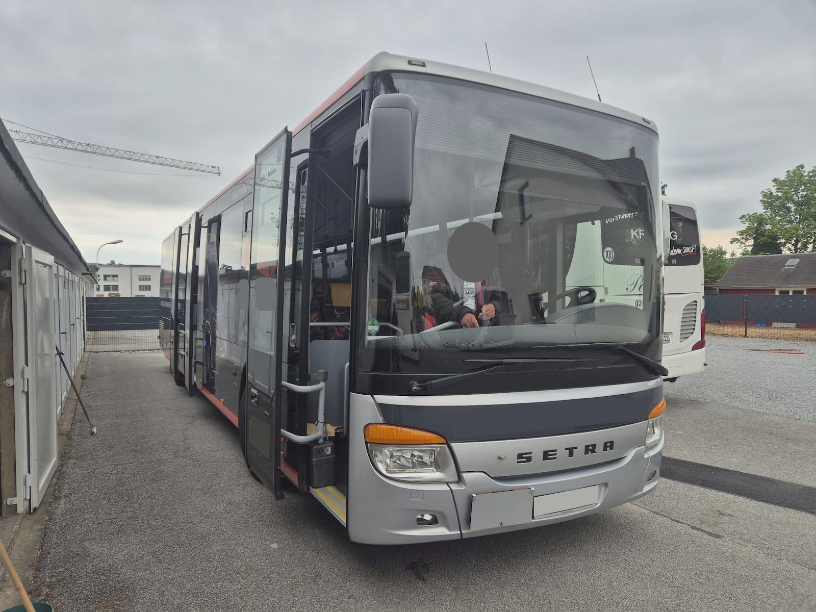Setra S 415 LE Business