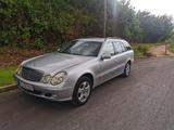 Mercedes-Benz Mercedes E 320 Kombi V6 - Mercedes-Benz E 220 mit Benzin-Antrieb: Kombi