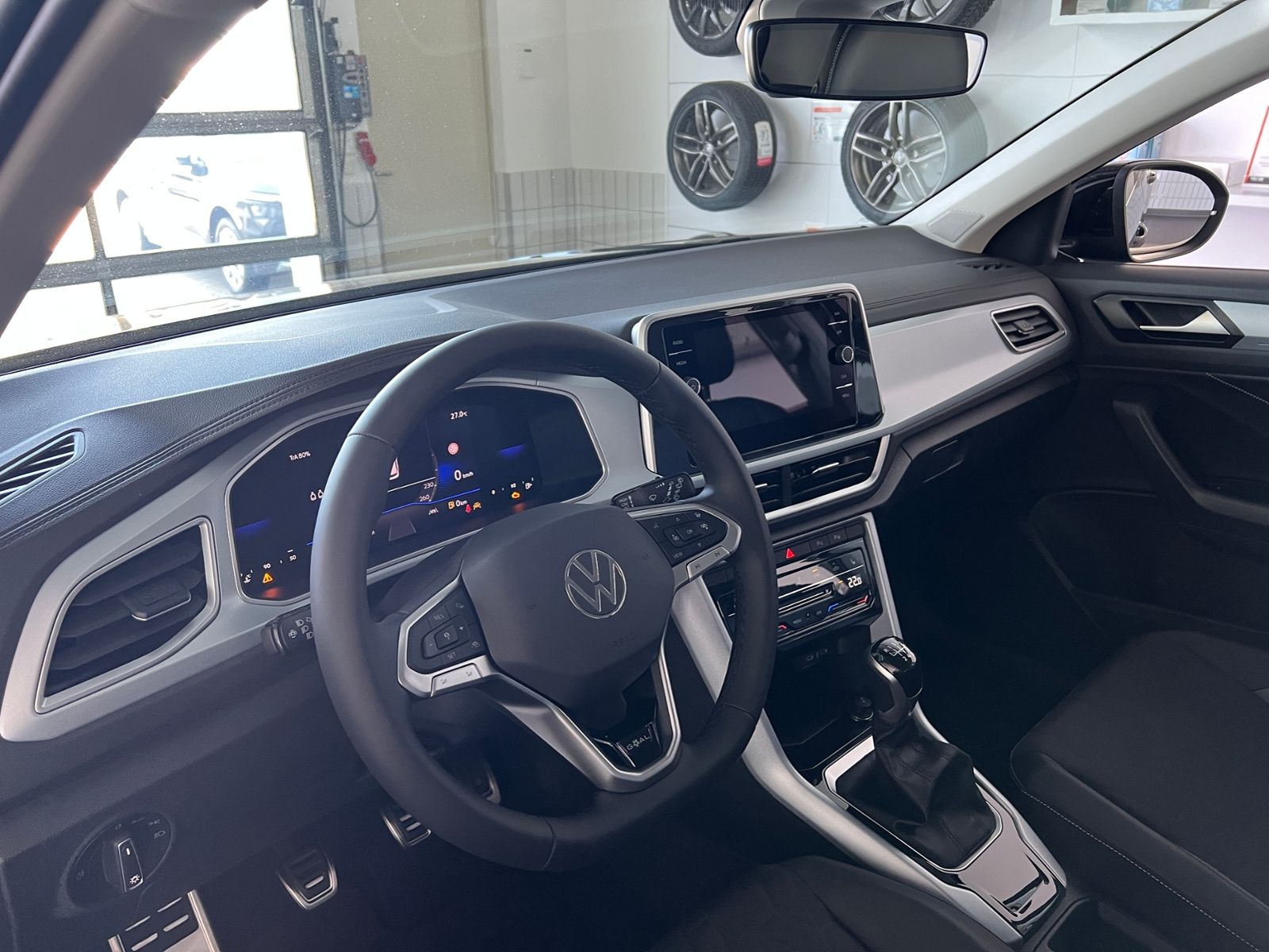 Fahrzeugabbildung Volkswagen T-Roc GOAL 1.0 TSI *Ganzjahresreifen, Rückfahrka