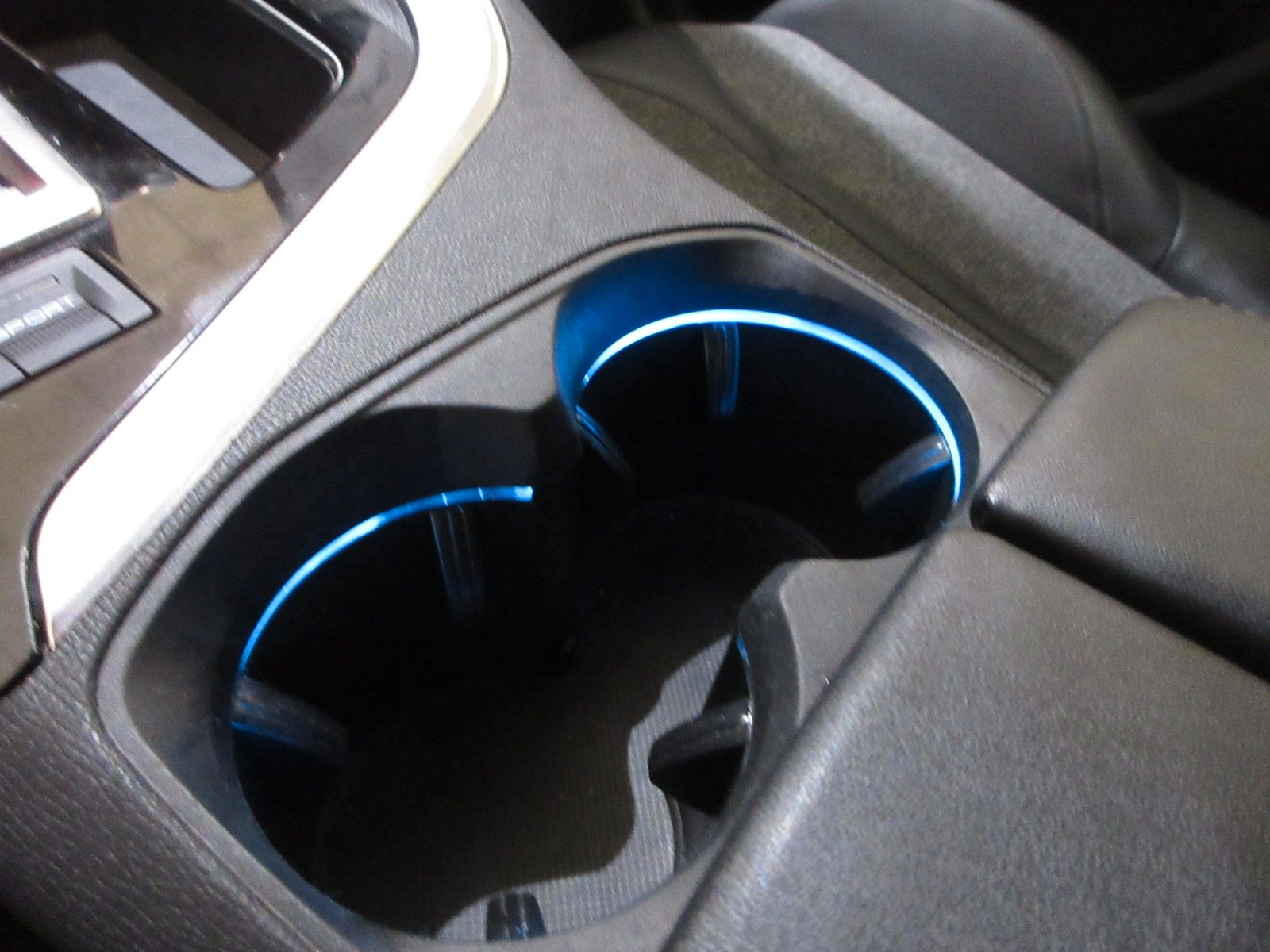 Fahrzeugabbildung Peugeot 3008 Allure 1.2T LED/NAVI/PDC/R´CAM/KEYLESS