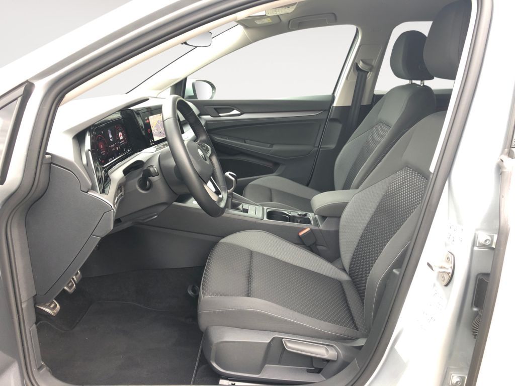 Fahrzeugabbildung Volkswagen Golf Variant 2.0 TDI Life AHZV ACC Navi