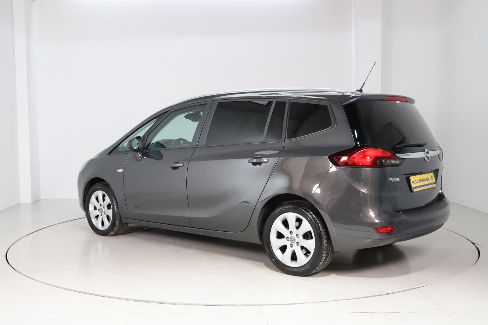 Fahrzeugabbildung Opel Zafira Tourer 1.4 Turbo Style * Sitzhzg. * PDC *