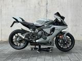 Yamaha R1 RN49 Top Ausstattung, SC Project viel Carbon - Offers