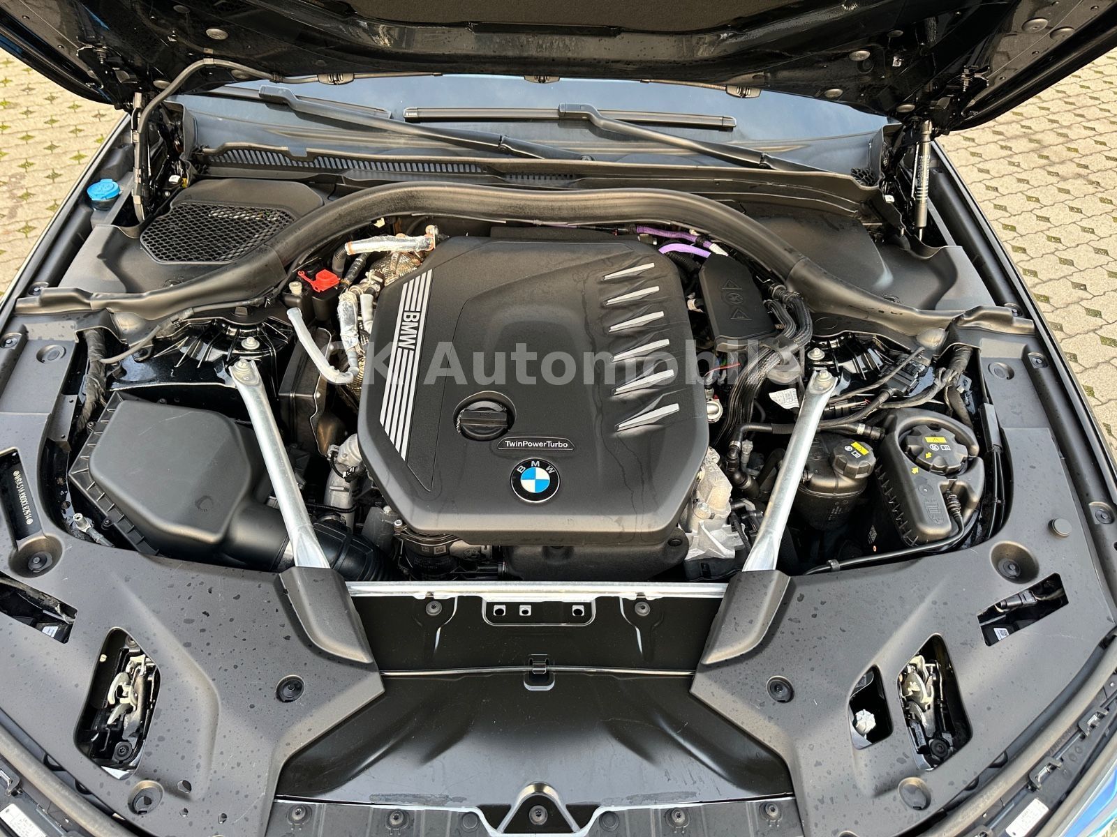 Fahrzeugabbildung BMW 530d xDrive M-Sport Facelift/Laser/Head-Up/AHK