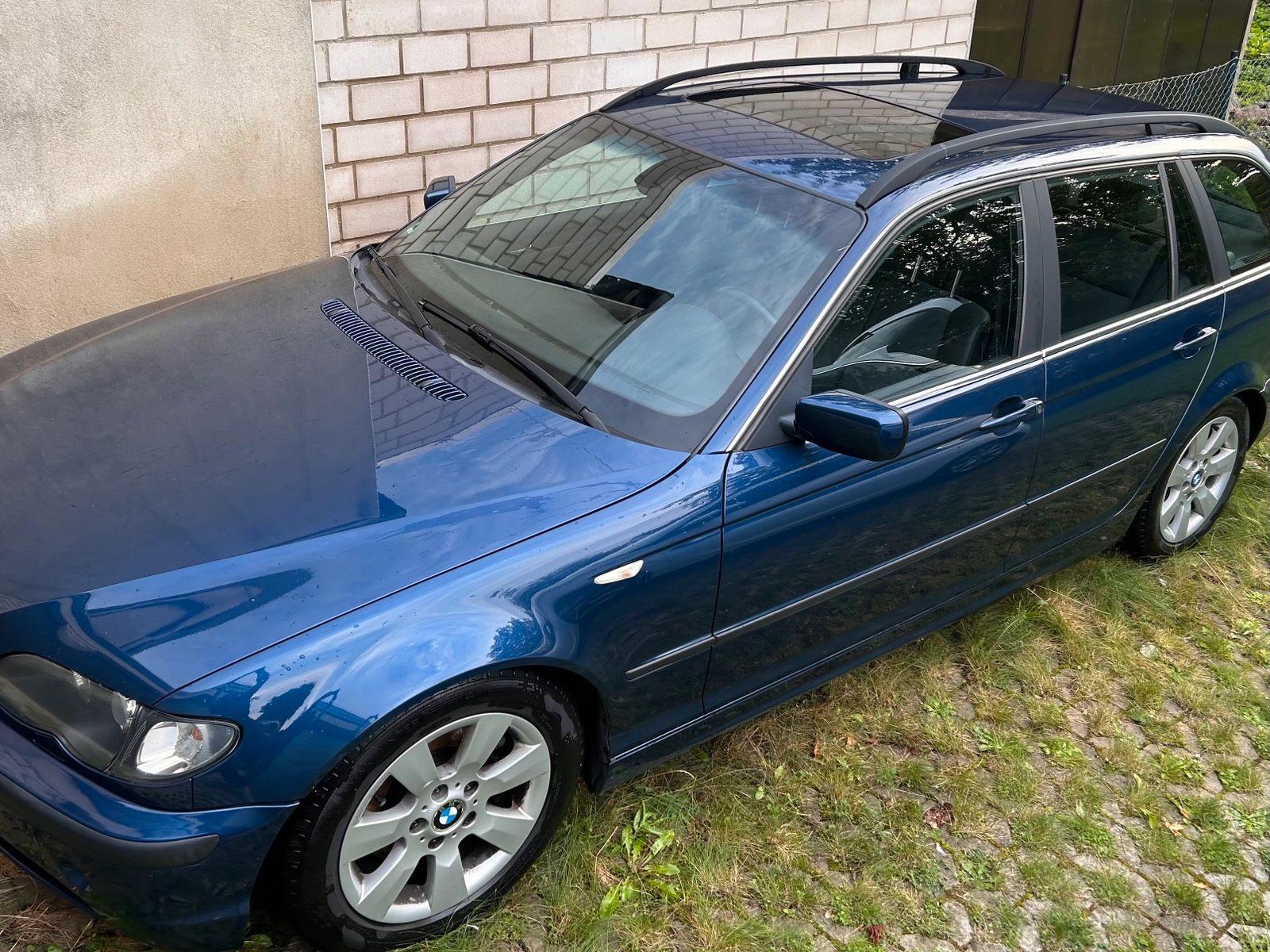 BMW 325 2005 — interior