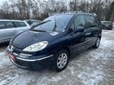 Peugeot 807 Family - Peugeot 807: mit Navigationssystem