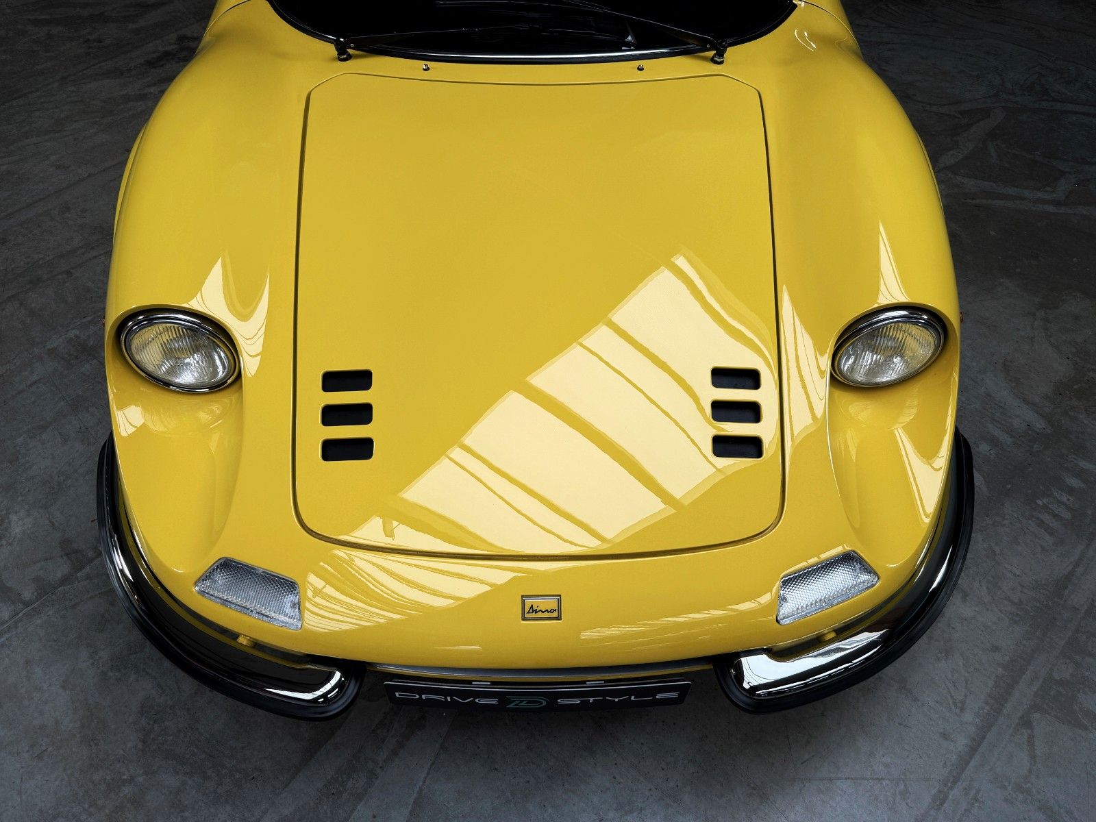 Fahrzeugabbildung Ferrari Dino 246 GT + Giallo Fly + Vollrest. + Zustand 1