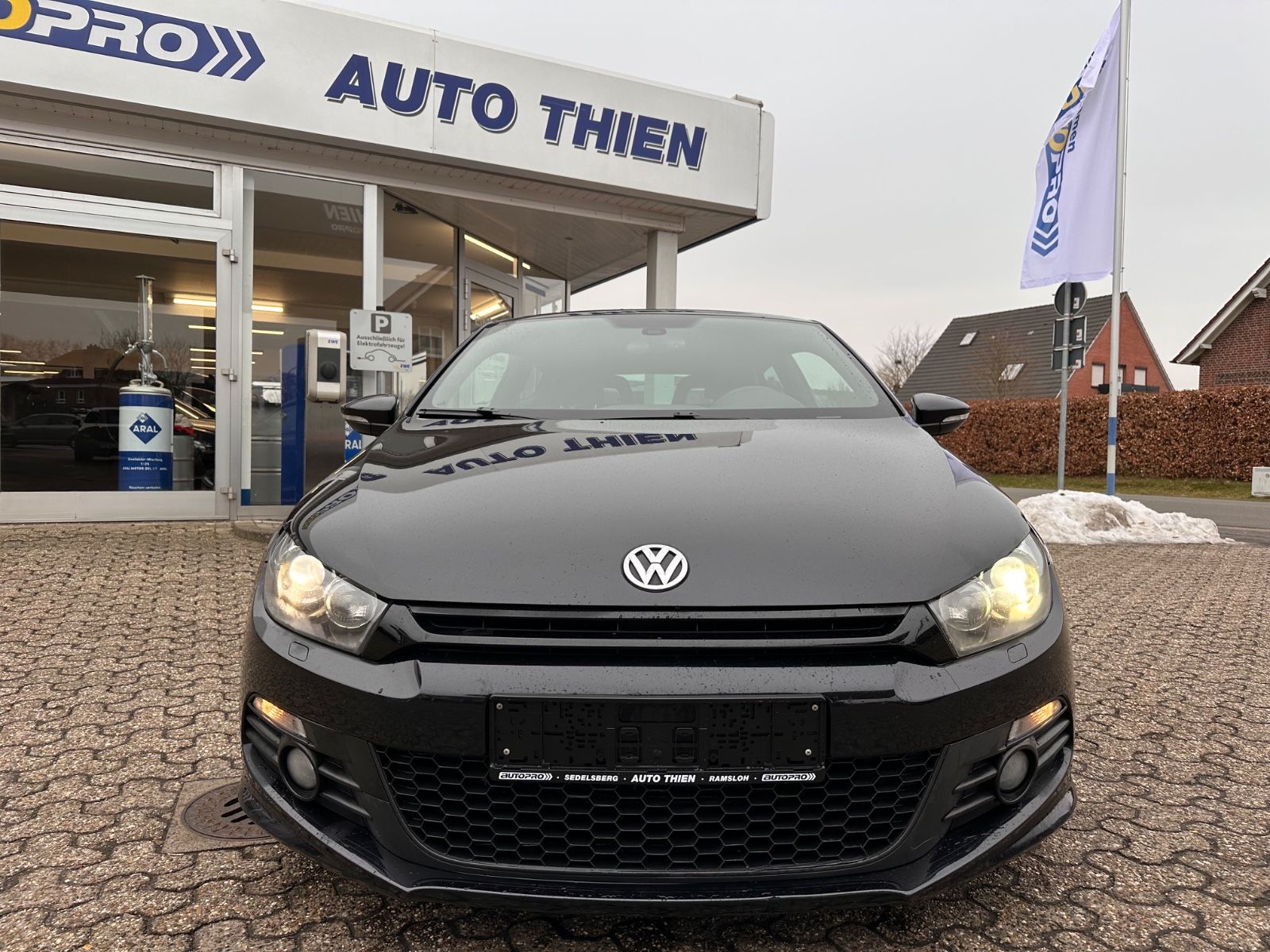 Fahrzeugabbildung Volkswagen Scirocco 2.0 TDI R-Line DSG BiXenon/Leder/GRA/SH