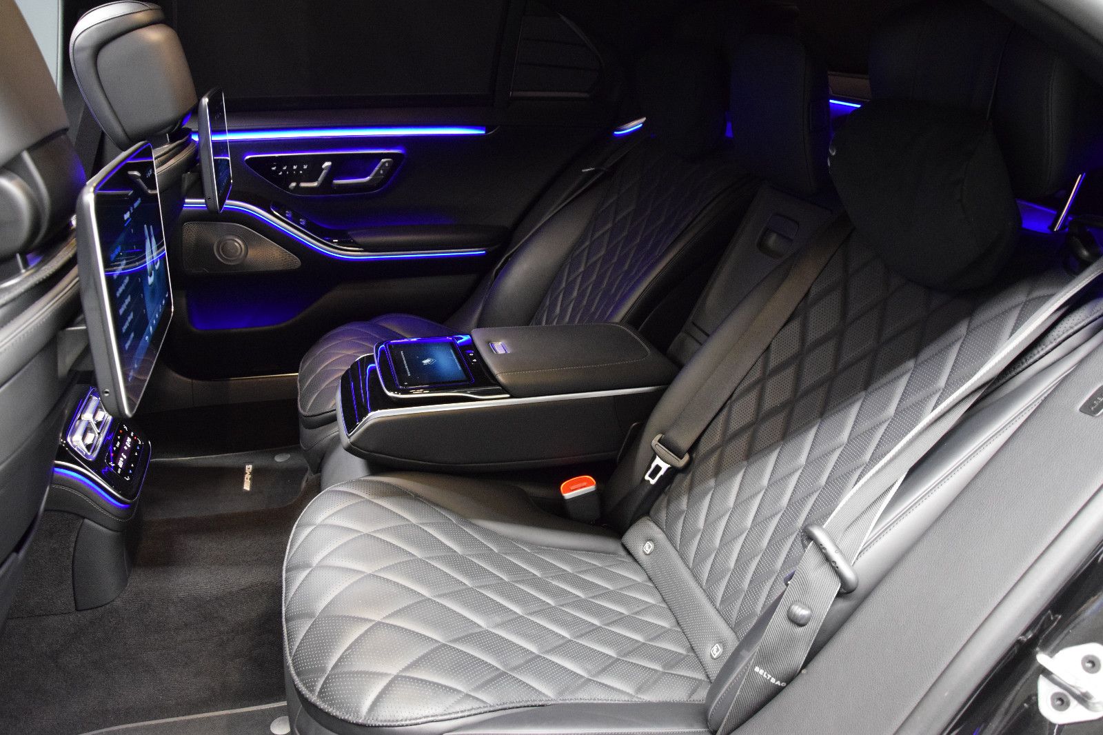 Fahrzeugabbildung Mercedes-Benz S 400 d 4Matic Lang AMG Pano TV Burmester HeadUp