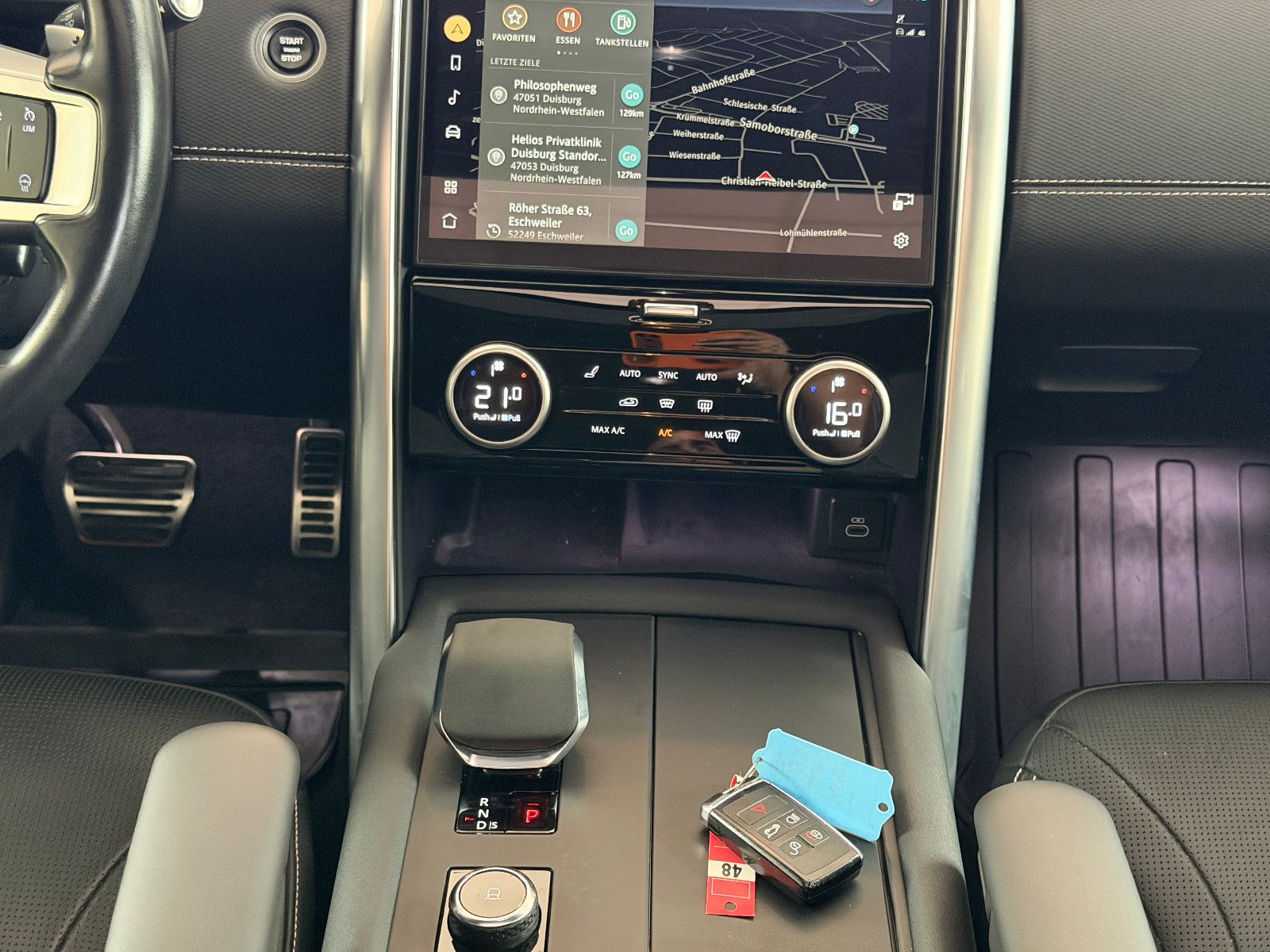 Fahrzeugabbildung Land Rover Discovery 5 R-Dynamic HSE D250 c AWD/PANO/MEMORY