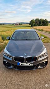 BMW 225xe Active Tourer iPerformance M-Paket - silberne BMW 225 Active Tourer