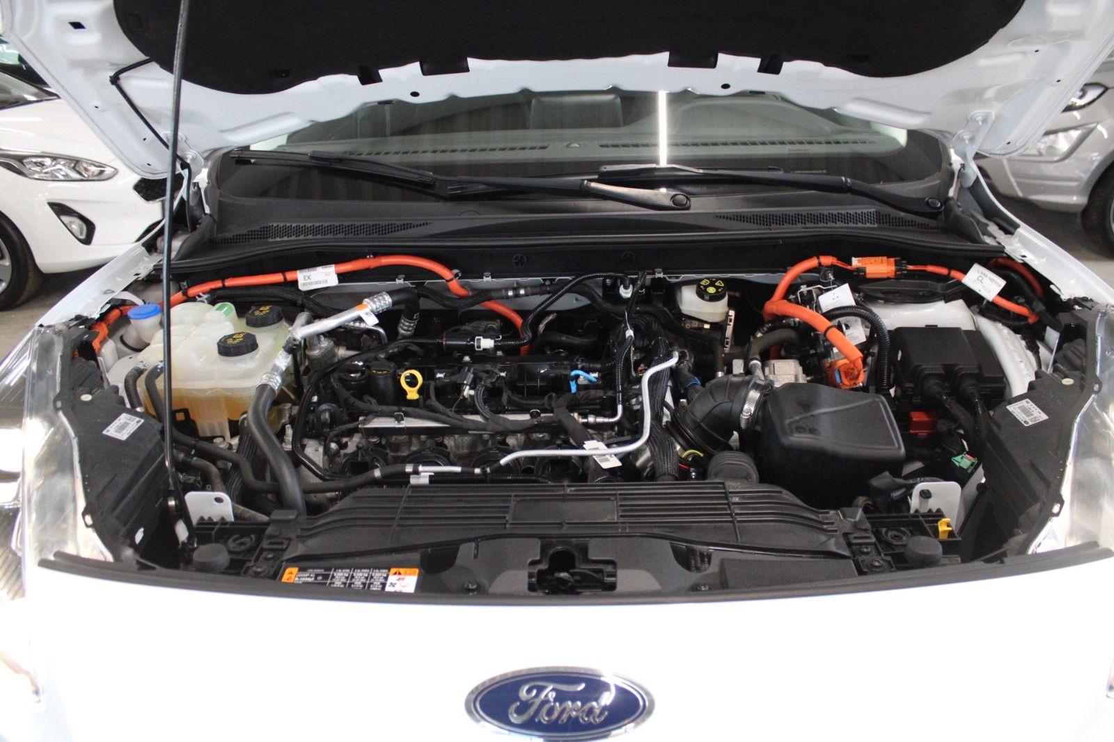 Fahrzeugabbildung Ford Kuga PHEV Aut. Titanium AHK NAVI WinterPaket