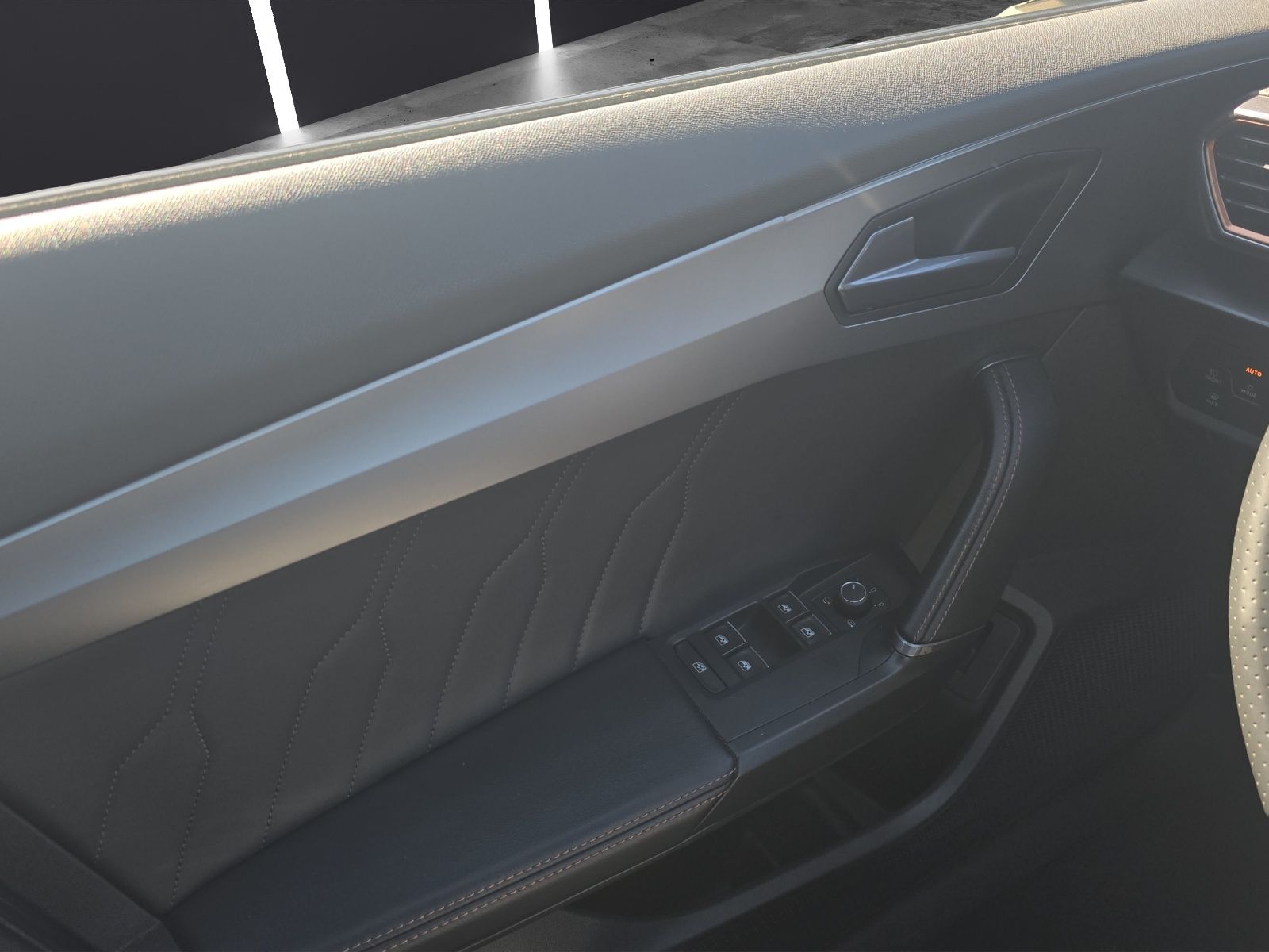 Fahrzeugabbildung CUPRA Formentor VZ 2.0TSI DSG 4Drive LED AHK Navi AID