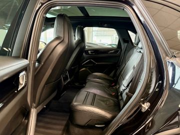Porsche Cayenne - 9