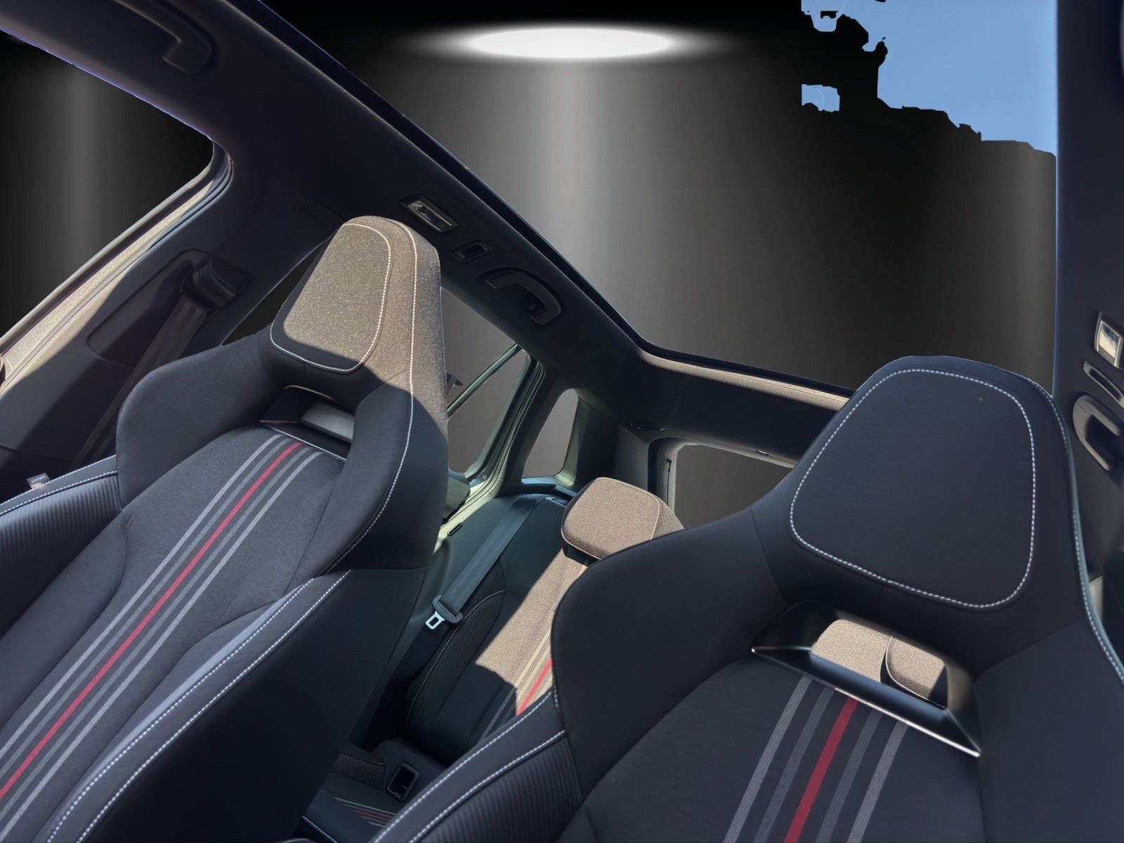 Fahrzeugabbildung SKODA Kamiq Monte Carlo 1,0TSI85kW DSG/AHK/MATRIX/ACC