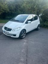 Mercedes-Benz Mercedes A150 Sehr gepflegtes Fahrzeug - Mercedes-Benz A 150 von privat