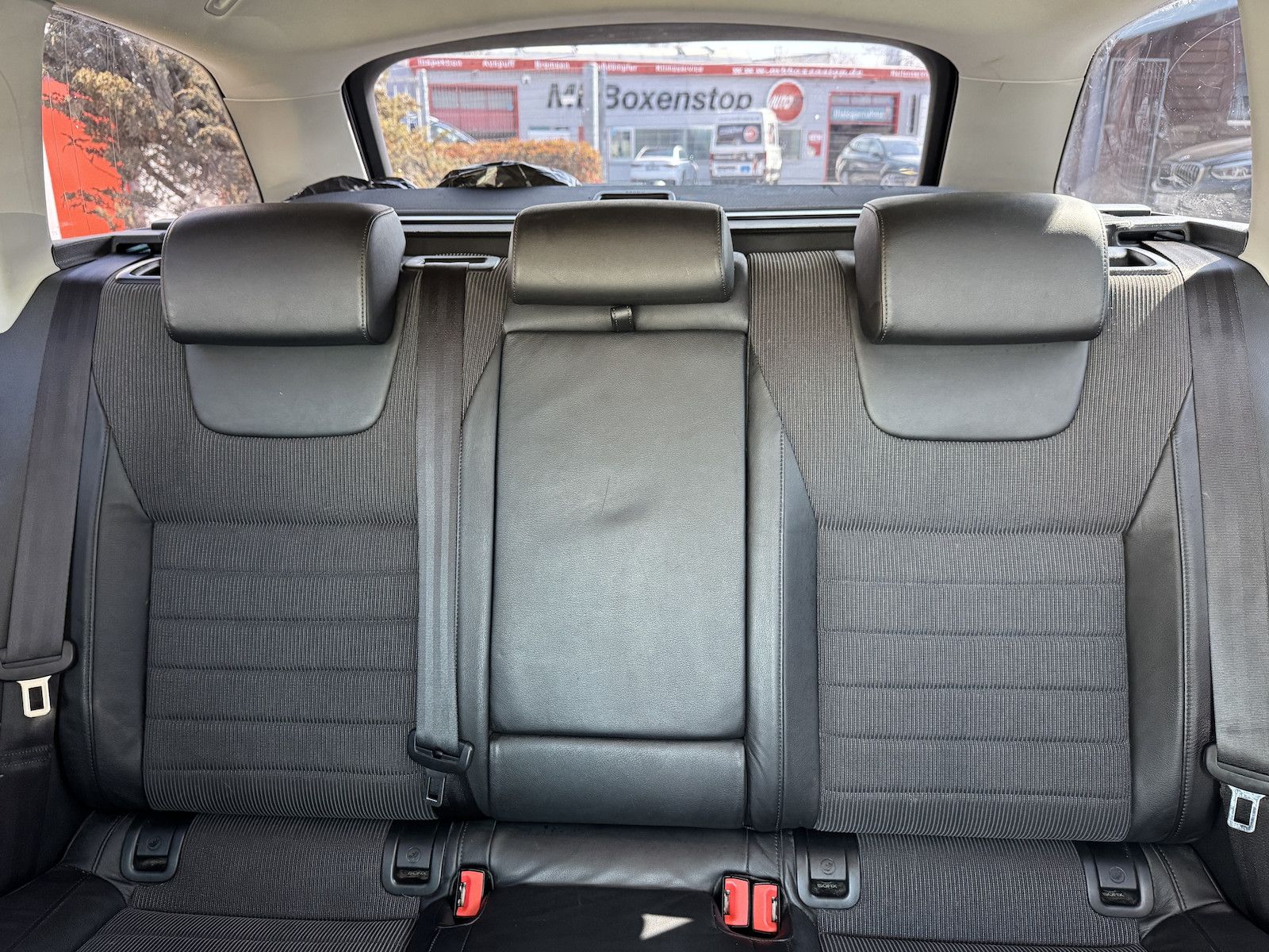 Fahrzeugabbildung SKODA Octavia 1.4 Elegance/Nav/DAB/Teilleder/Sound/Ahk