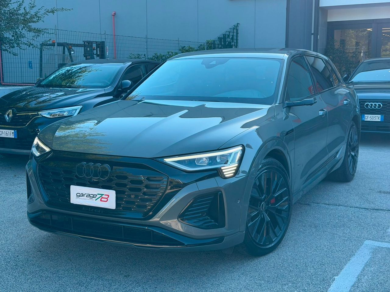 Other Audi Q8 e-tron 55 quattro S line edition