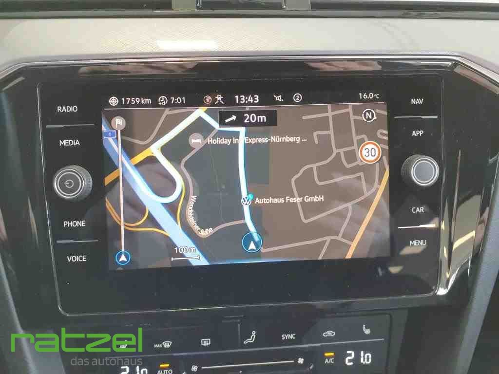 Fahrzeugabbildung Volkswagen Passat Variant Business 2.0 TDI DSG Navi Kamera