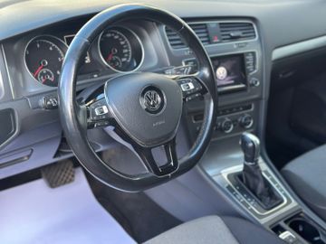 Volkswagen Golf - 6
