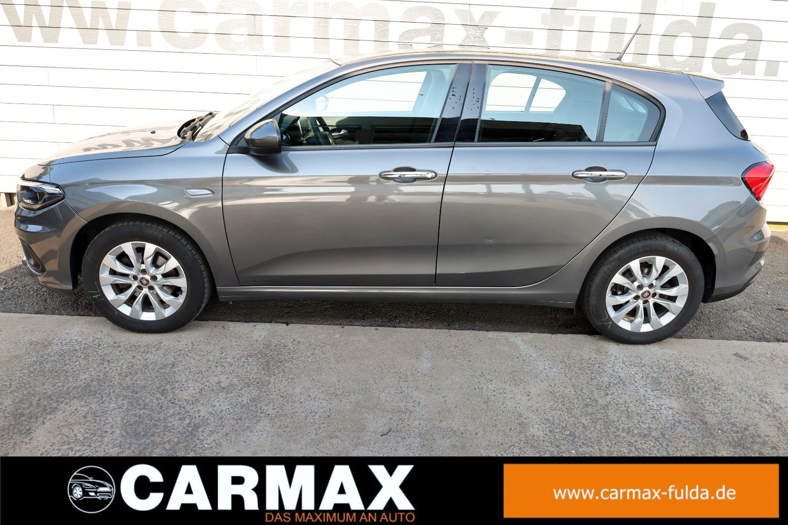 Fahrzeugabbildung Fiat Tipo Lounge Navi,Kamera,SH,PDC,SR+WR