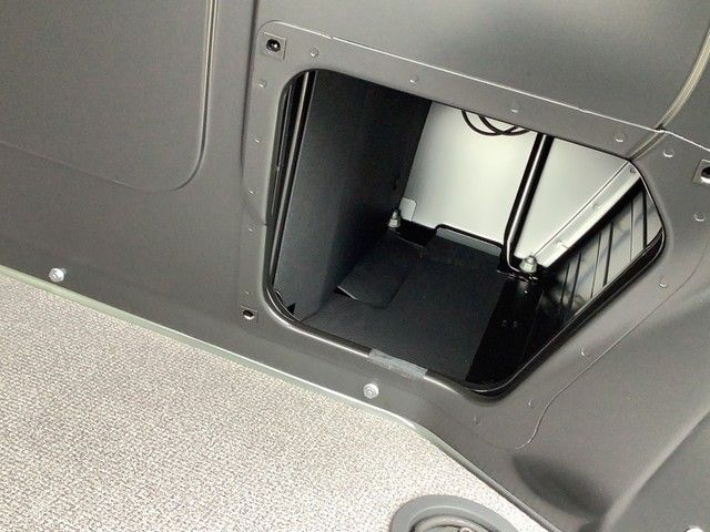 Fahrzeugabbildung Volkswagen T6.1 Transporter TDI Kasten SHZ AHK RFK GRA KLIM