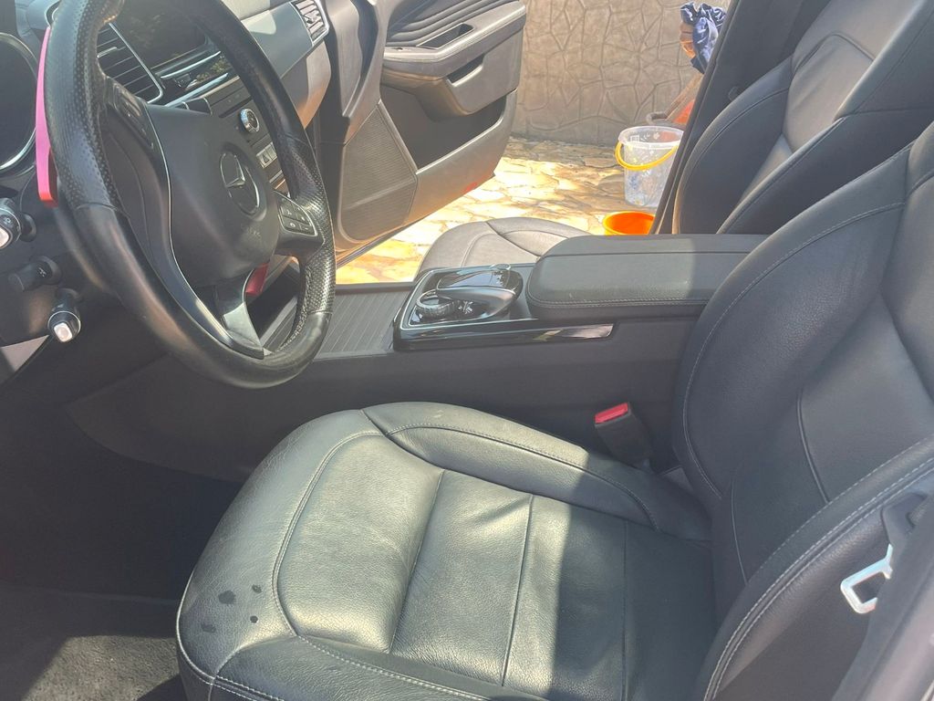 Image of Mercedes-Benz GLE 350