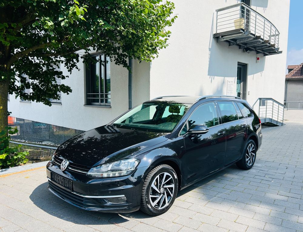 Image of Volkswagen Golf