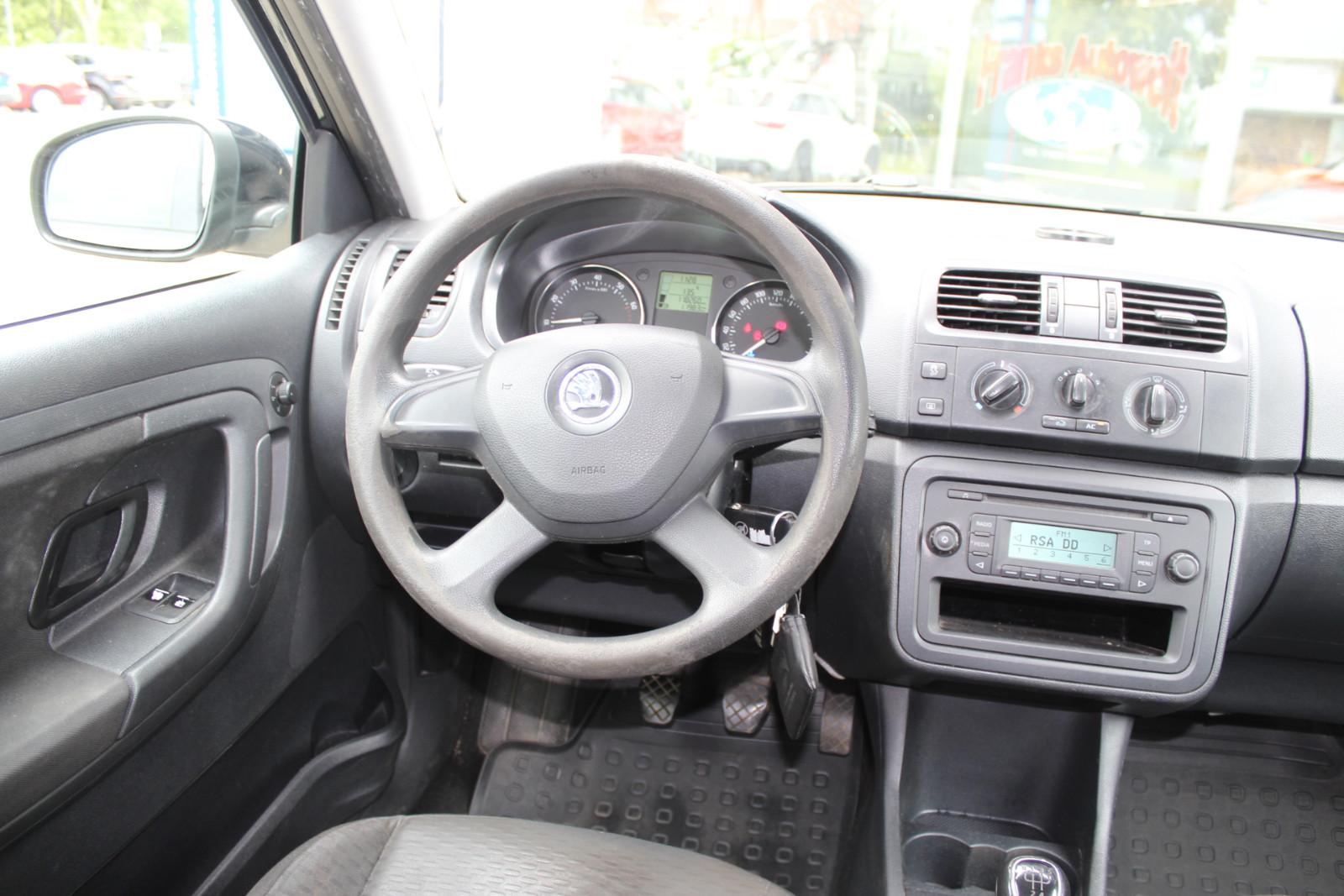 Skoda Fabia 2013 — photo 11
