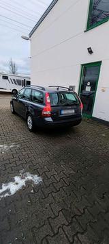 Volvo V 50 zu verkaufen - Volvo V50 mit Benzin-Antrieb: Automatik