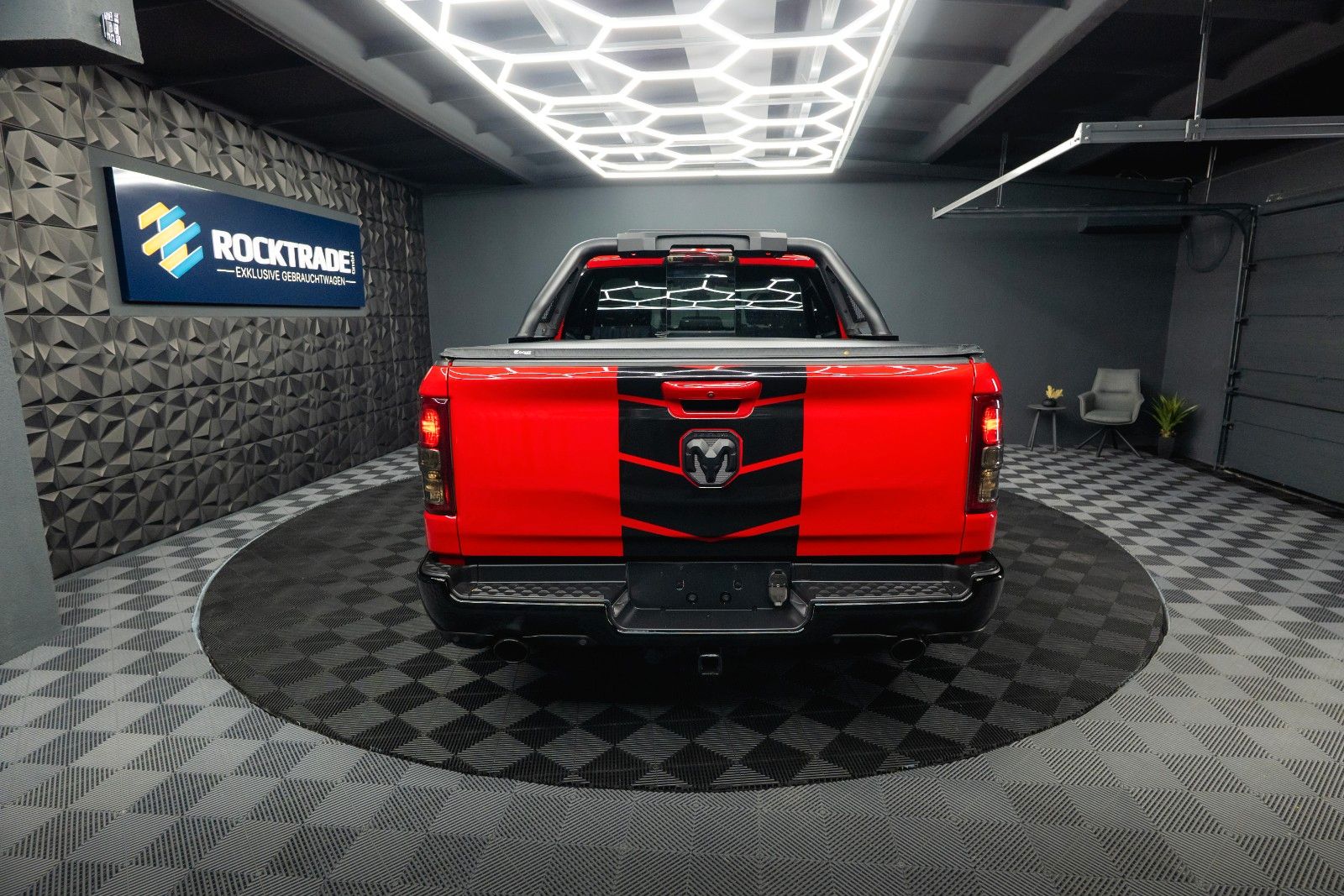 Fahrzeugabbildung Dodge RAM 5.7 V8 HEMI 4x4 RED DEVIL Offroad NightPaket