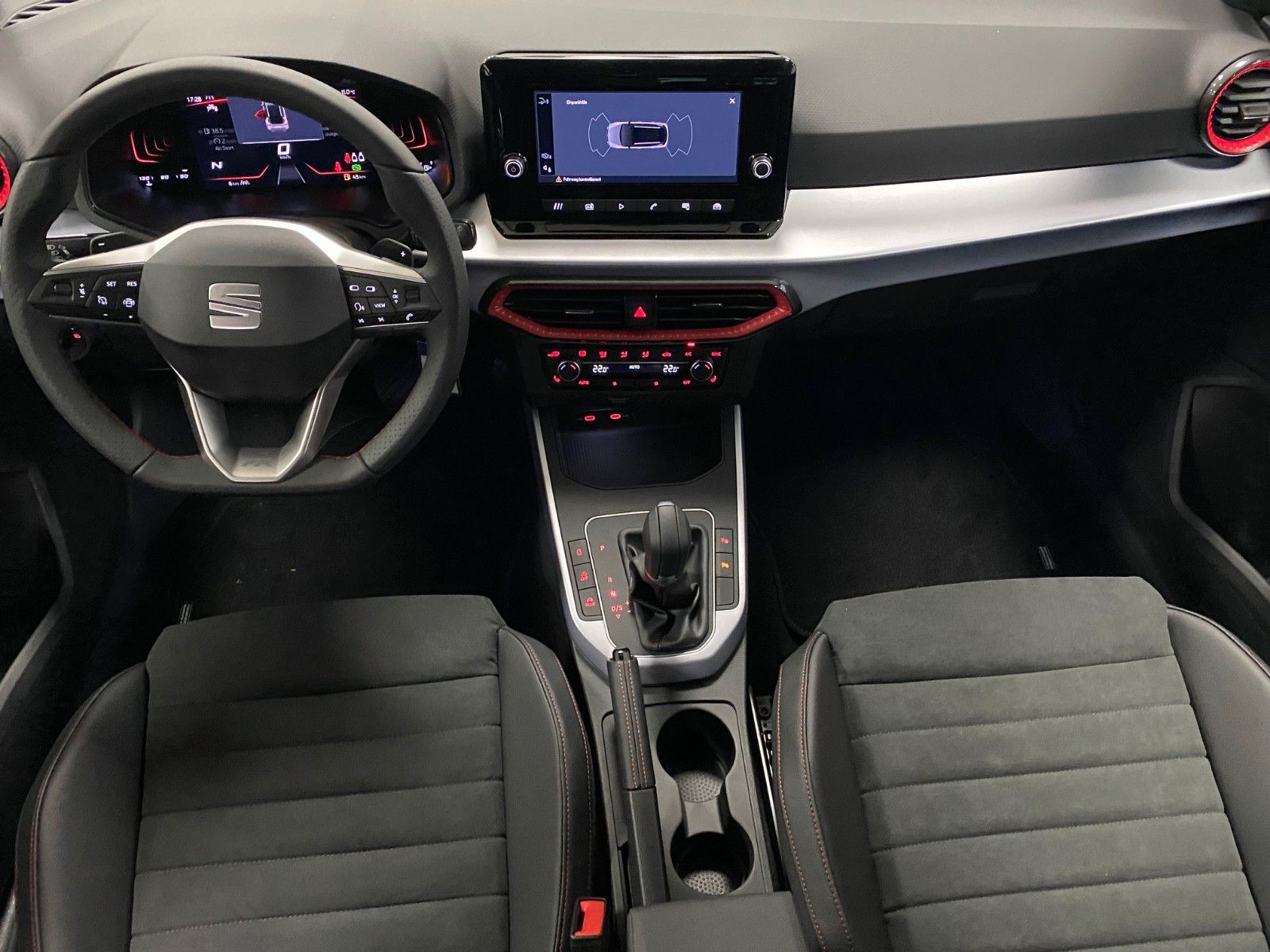 Fahrzeugabbildung SEAT Arona 1.0 TSI FR Garantie 2030+voll LED++KAMERA+