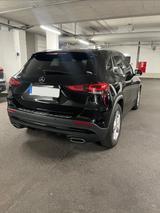 Mercedes-Benz GLA 200 AMG Line - sehr guter Zustand - Mercedes-Benz GLA 200 Gebrauchtwagen in Frankfurt