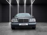 Mercedes-Benz E 200 Mercedes-Benz E 200 Cabriolet Automatik... - Oldtimer: Cabrio