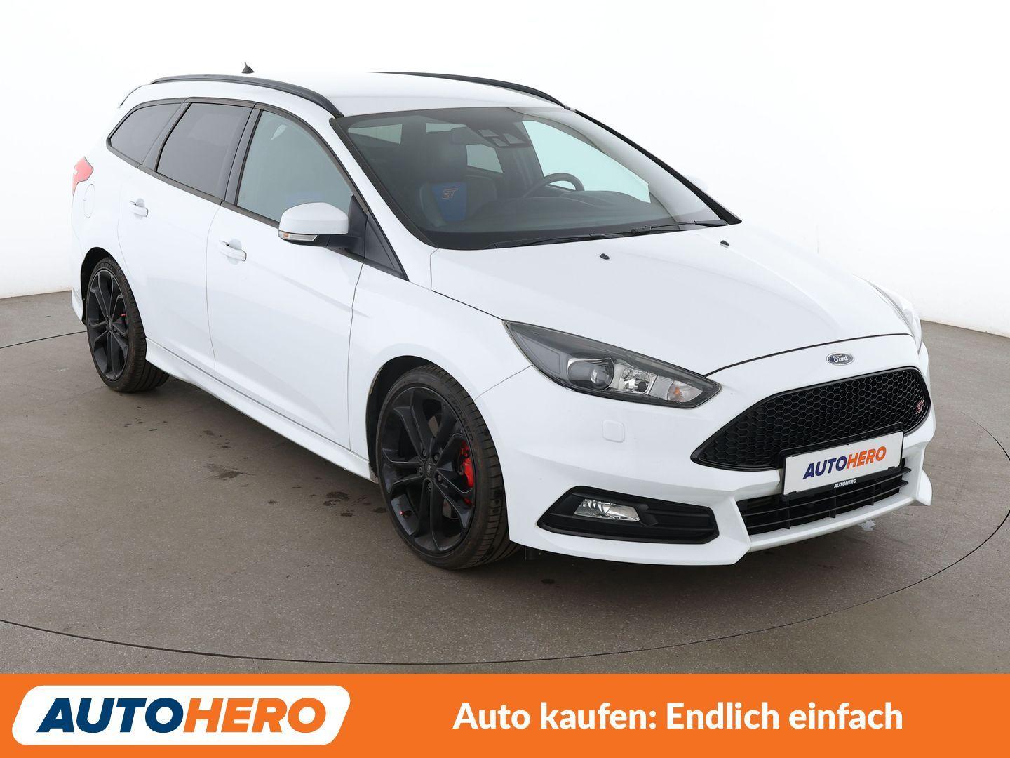 Ford Focus 2.0 EcoBoost ST*NAVI*XENON*TEMPO*CAM*PDC*