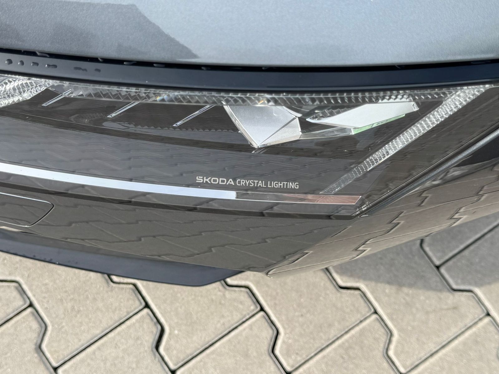 Fahrzeugabbildung SKODA Octavia 2.0 DSG Sportline MATRIX*PANO*CANT.*5J.G