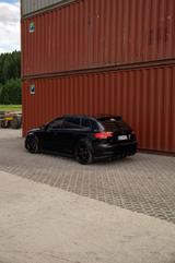 Audi RS3 2.5 TFSI quattro Sportback(Tausch Motor Neu) - Audi RS3 mit Benzin-Antrieb: Schwarz, Kombi
