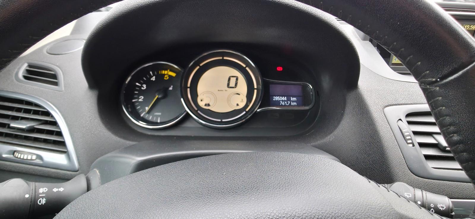 Renault Megane 2015 — photo 9