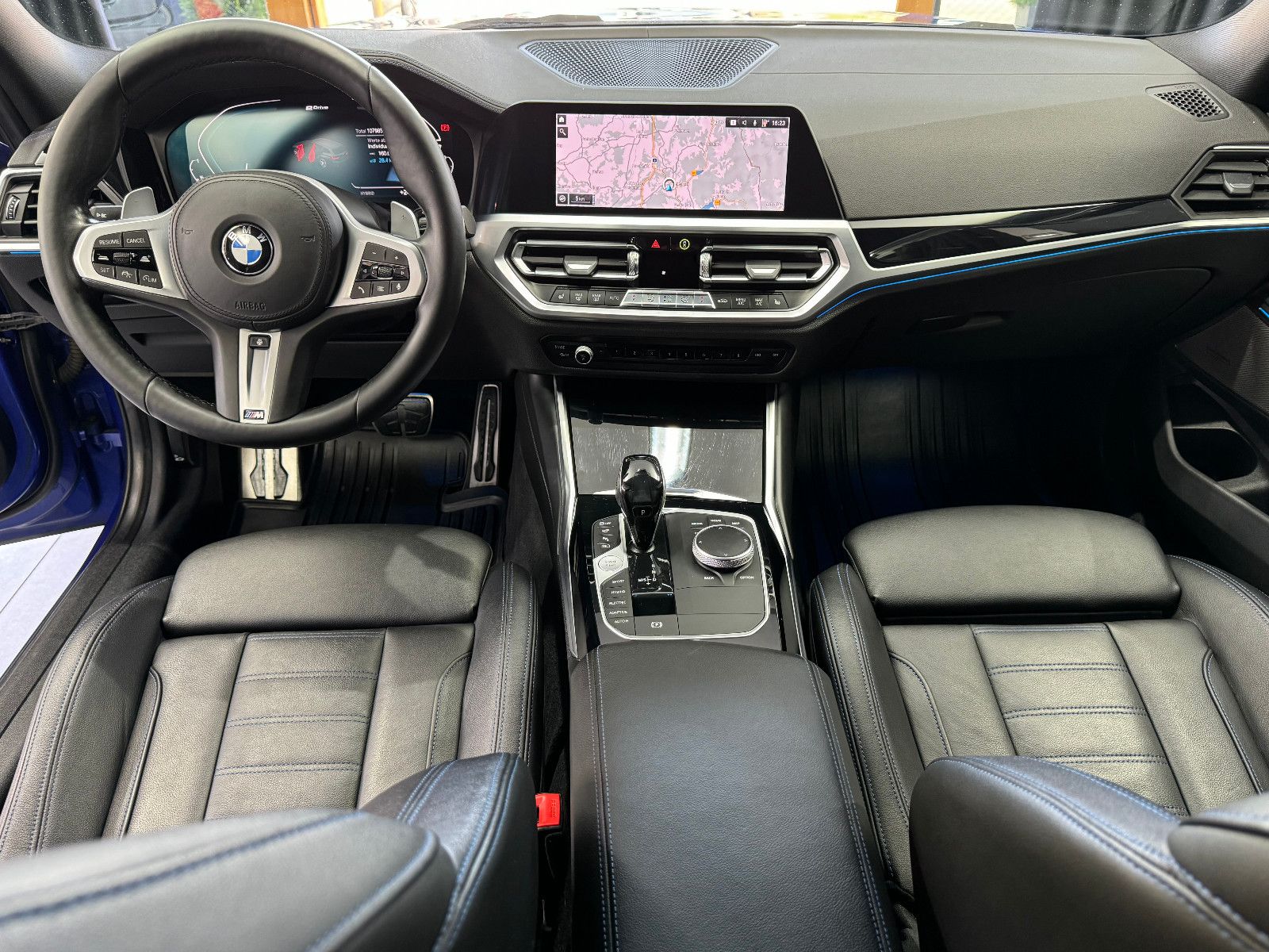 Fahrzeugabbildung BMW 330e M Sport Touring |LASER|HEAD-UP|HARMAN|LEDER