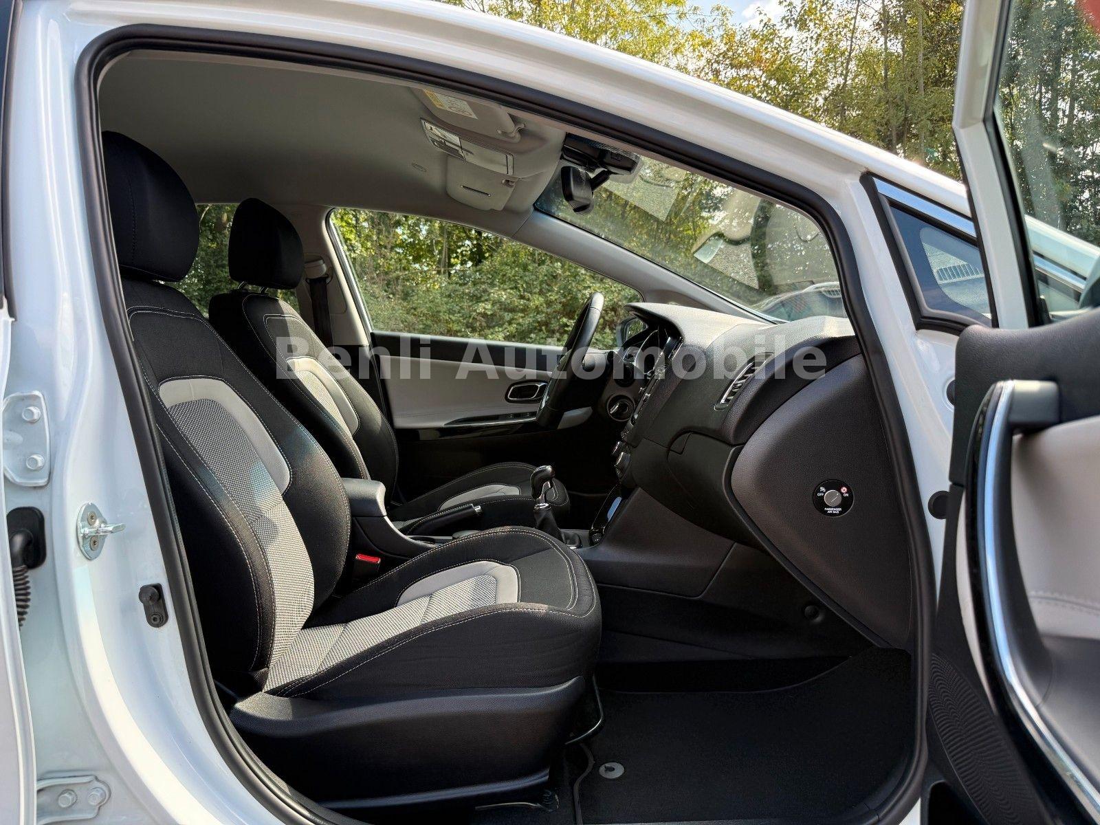 Kia cee'd / Ceed Dream Team/NAVI/SHZ/KAMERA/TMP/LED/