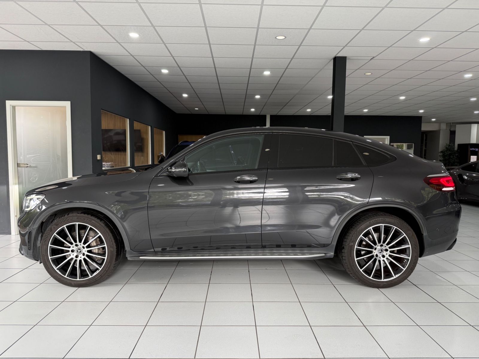 Mercedes-Benz GLC 300d Coupe 4M AMG SCHIEBEDACH CARBON 360 MBE foto 2
