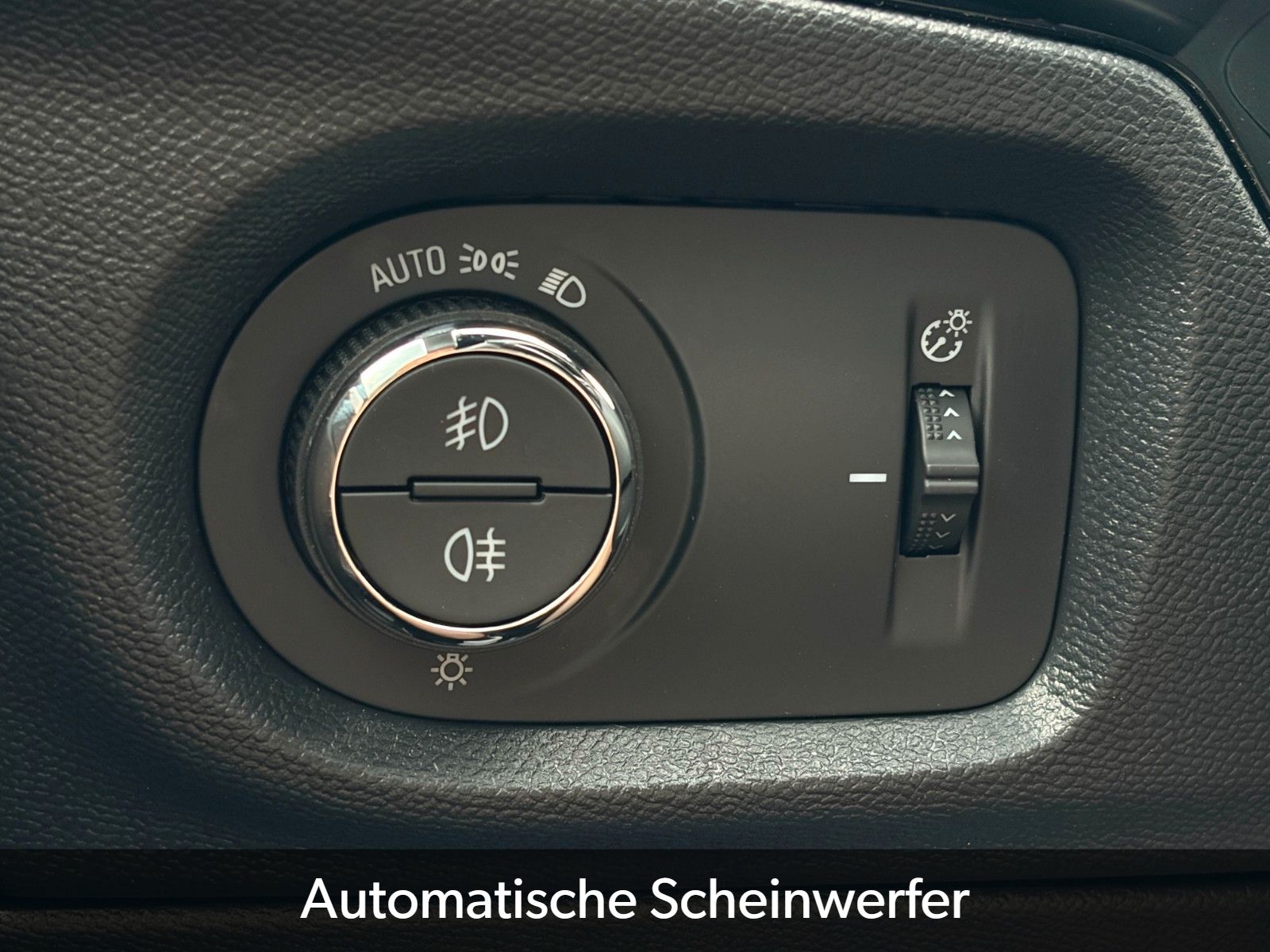Fahrzeugabbildung Opel Corsa F GS 1.2 Turbo CarPlay Temp. CAM LHZ SHZ