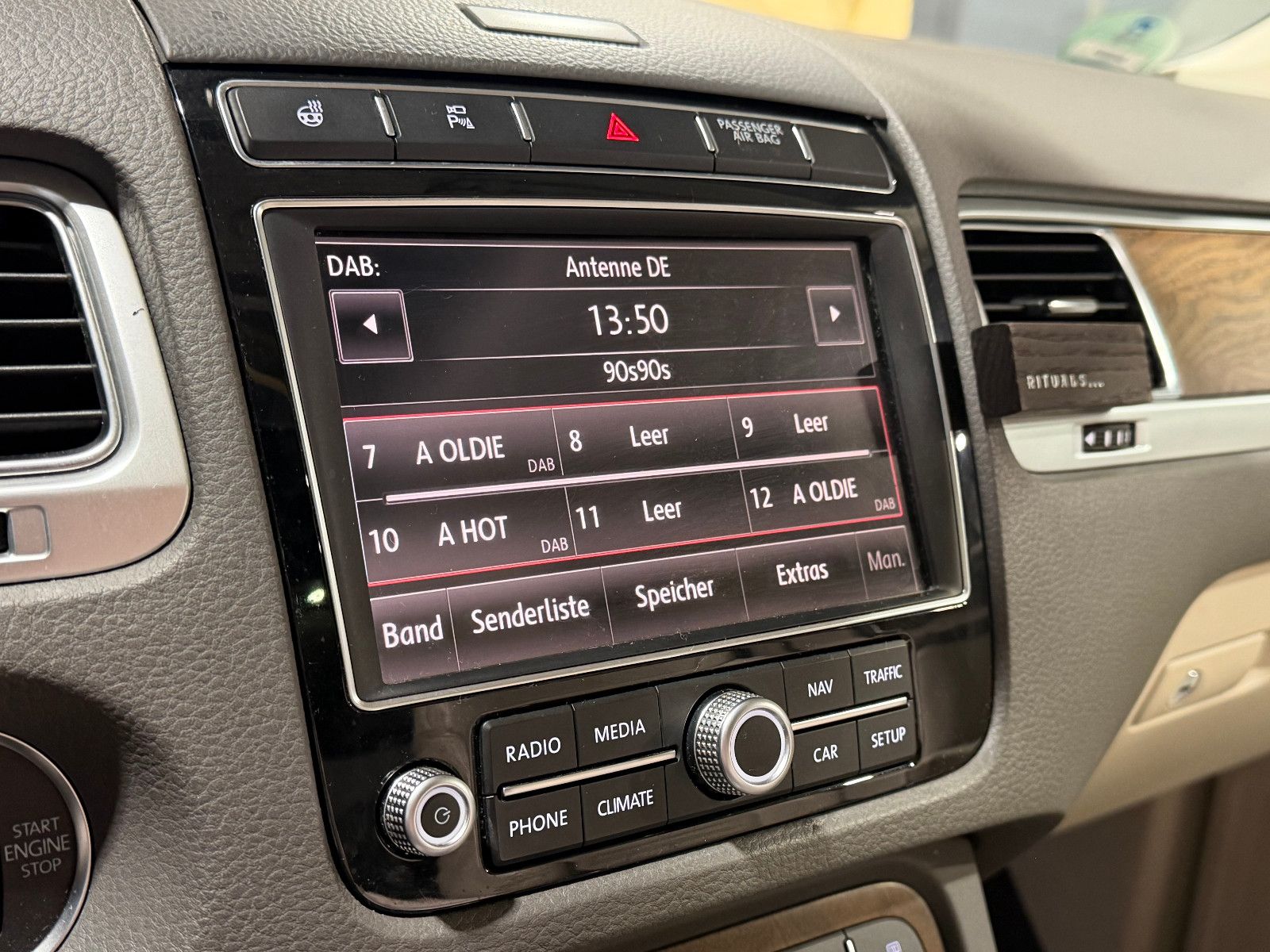 Fahrzeugabbildung Volkswagen Touareg V8 TDI /PANO7MEMORY/360°KAM/DYNAUDIO