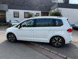 Volkswagen Touran 2.0 TDI SCR DSG Highline 1.Hand ACC - Volkswagen Touran mit Diesel-Antrieb: Limousine, Automatik