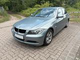 BMW E90 320i  - TÜV Neu -  - BMW 320 mit Benzin-Antrieb: Limousine, 320i E90